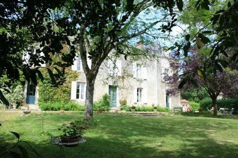 Вилла Domaine De La Borliere Fenioux  Экстерьер фото